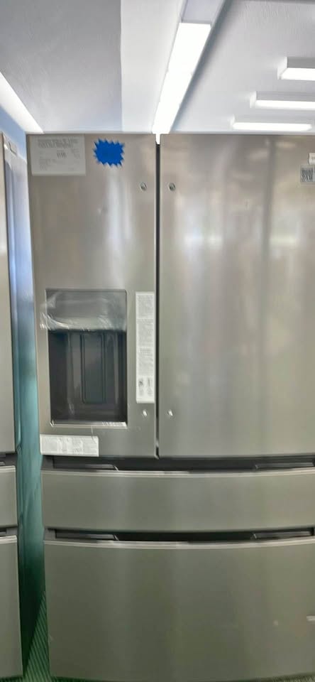 Frigidaire Gallery 36" 4-Door French Door Refrigerator
