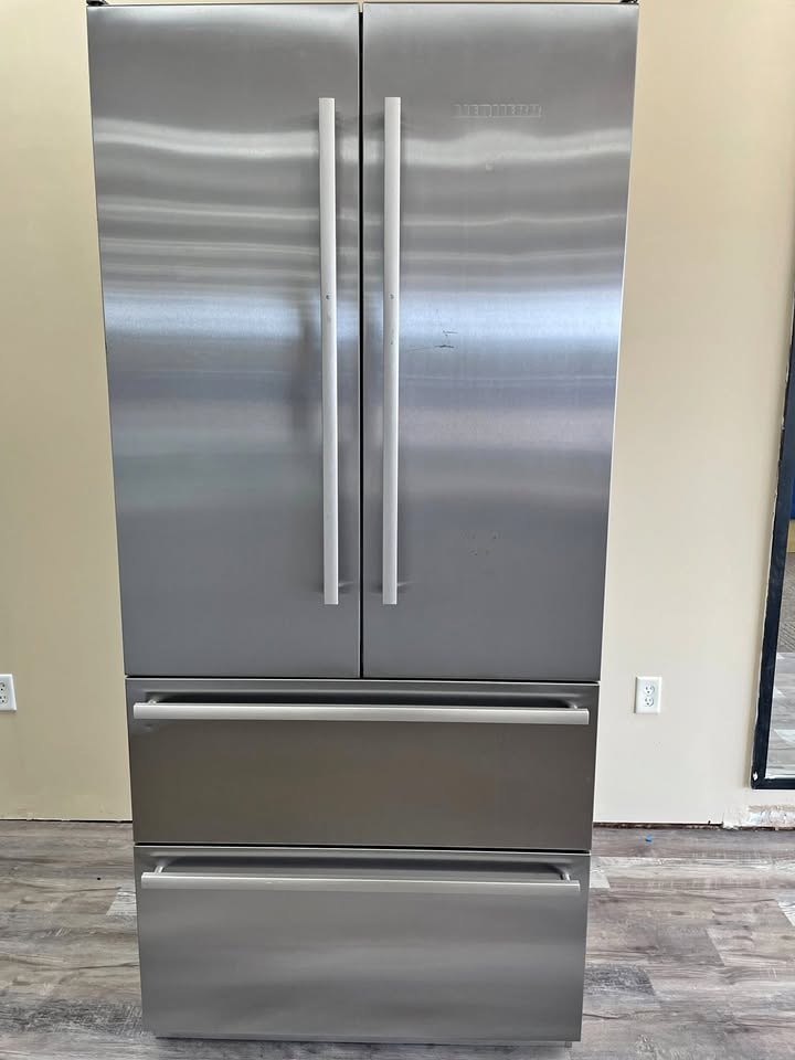 Liebherr 36" Semi Built-In 4-Door French Door Refrigerator