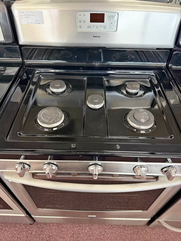 Maytag 30" Freestanding Gas Range — Stainless Steel